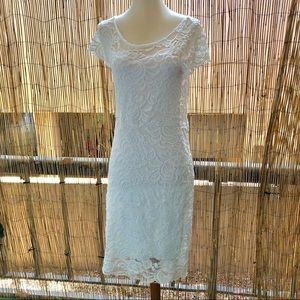 White lace stretch dress